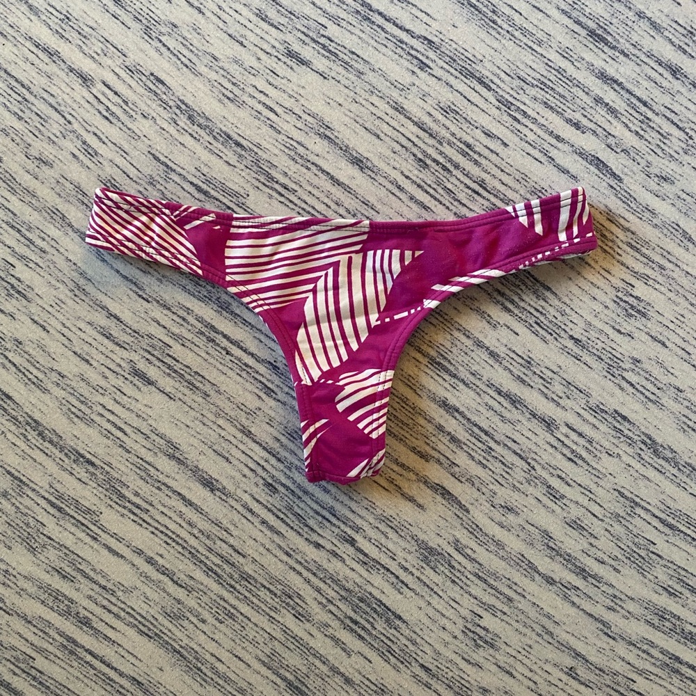 San Lorenzo bikini bottom💜💗